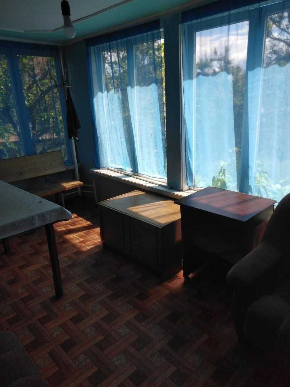 Detached house for rent on the banks of the Dnieper in the Holosiiv district