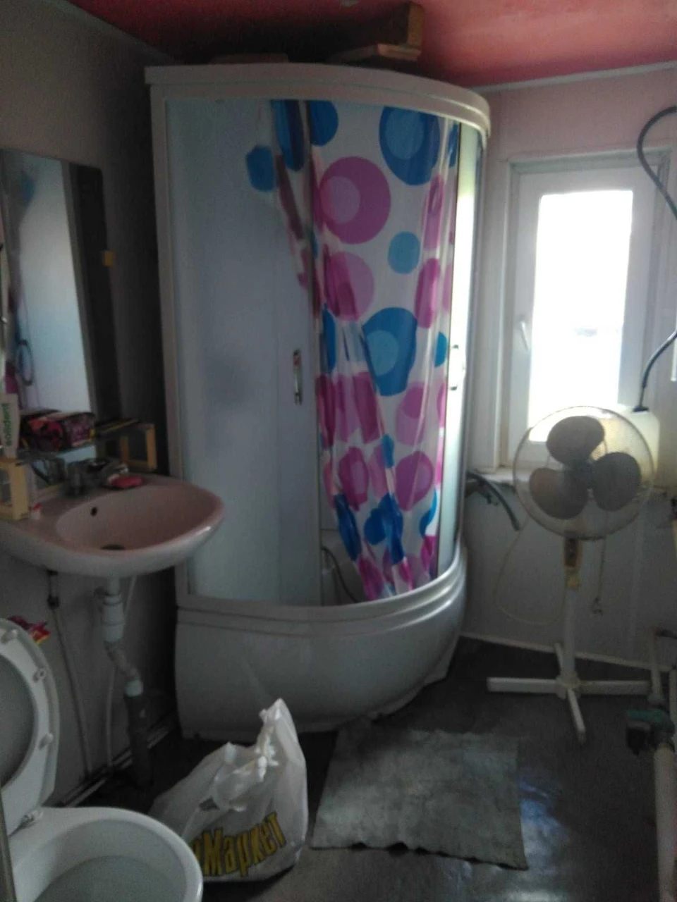 Detached house for rent on the banks of the Dnieper in the Holosiiv district