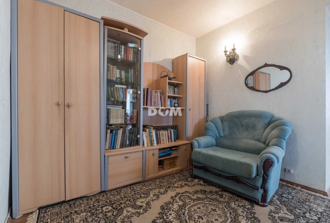 Spacious 2-bedroom apartment 73 m2 near the Akademmisto metro!