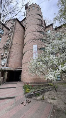 Продається 3-кімнатна квартира, вул. Назарівська, 7б