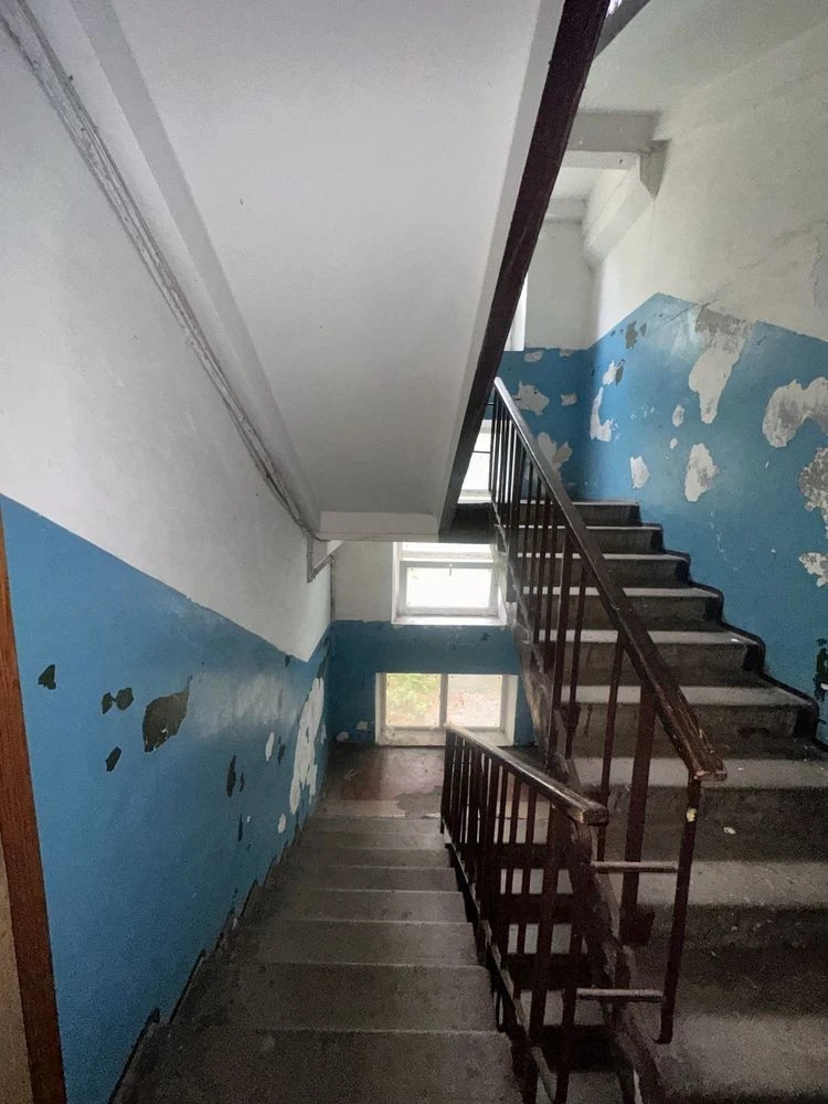 Sale of 2-room apartment, Shalimova, 19. Gas. 2nd floor. NO COMMISSION