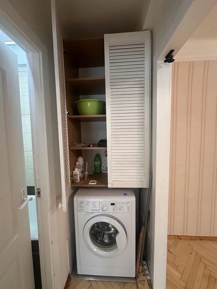 Sale of 2-room apartment, Shalimova, 19. Gas. 2nd floor. NO COMMISSION