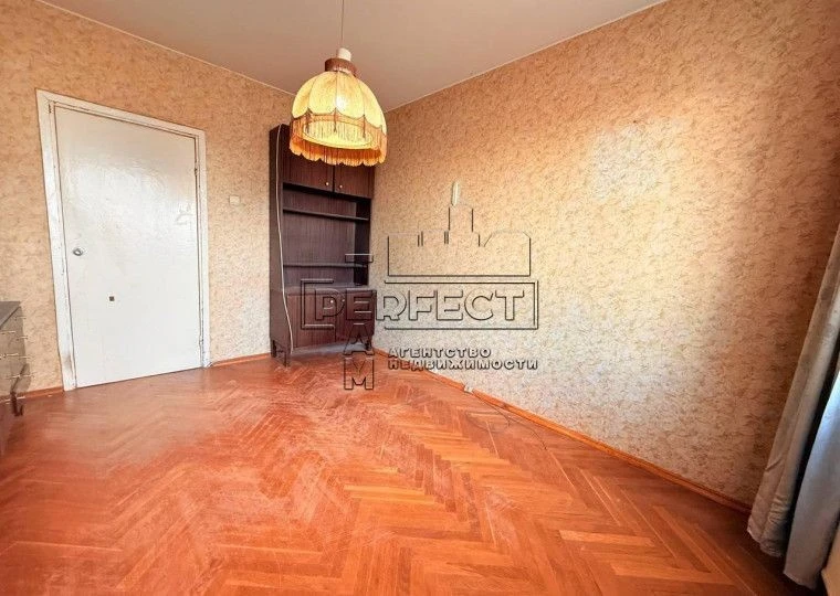 Продажа 3-комнатной квартиры на Днепровской набережной 9А