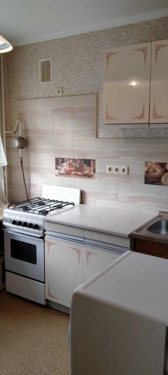 Продам 1 ком кв ул Полеская 16, Новая Дарница, Дарницкий Ж/Д