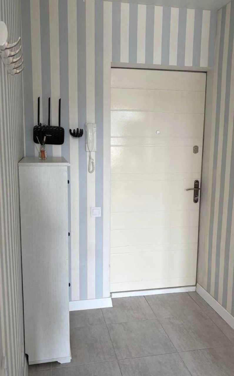 One-Bedroom Apartment for Sale on Mileutka Street, Building 36, Liso