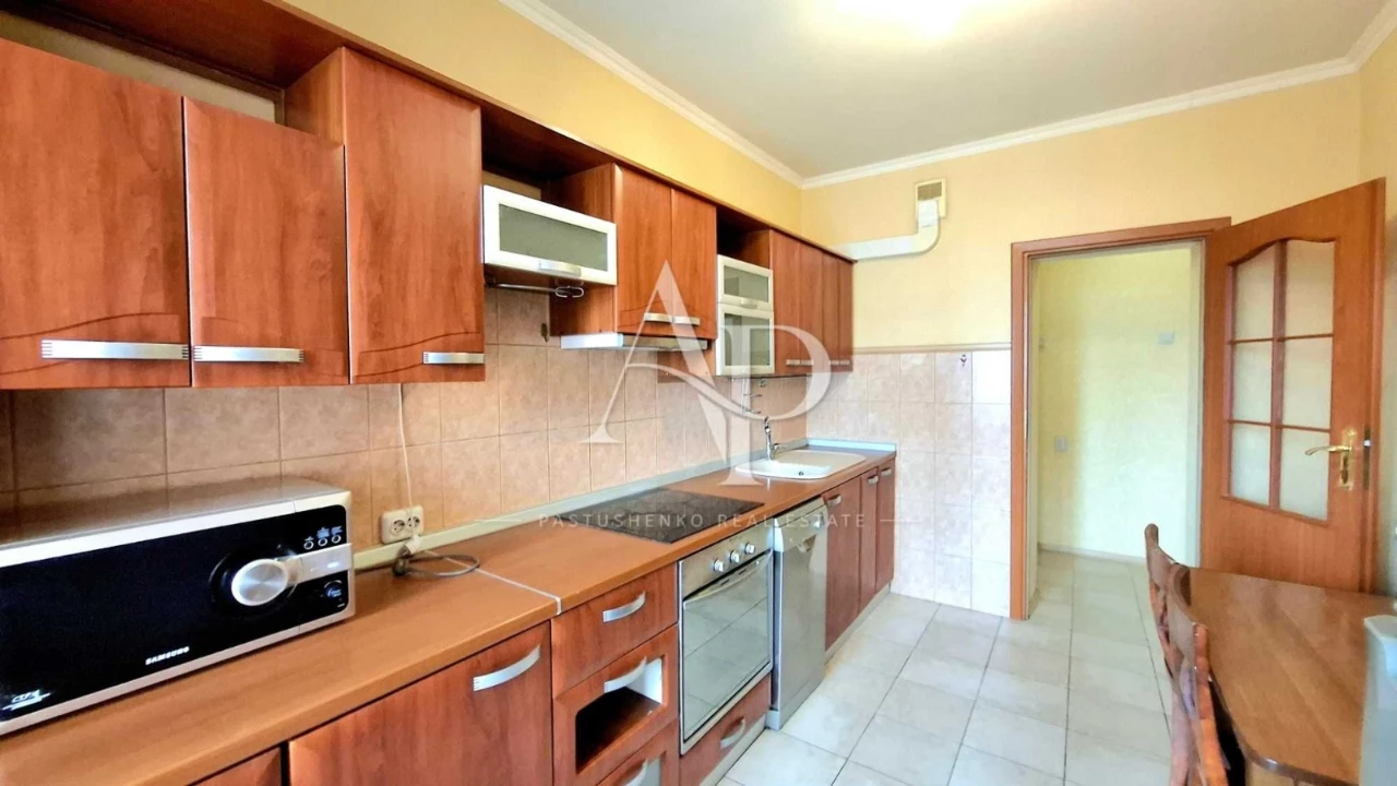 Sale of a 3-room apartment 110 sq. m on Levikovsky Street