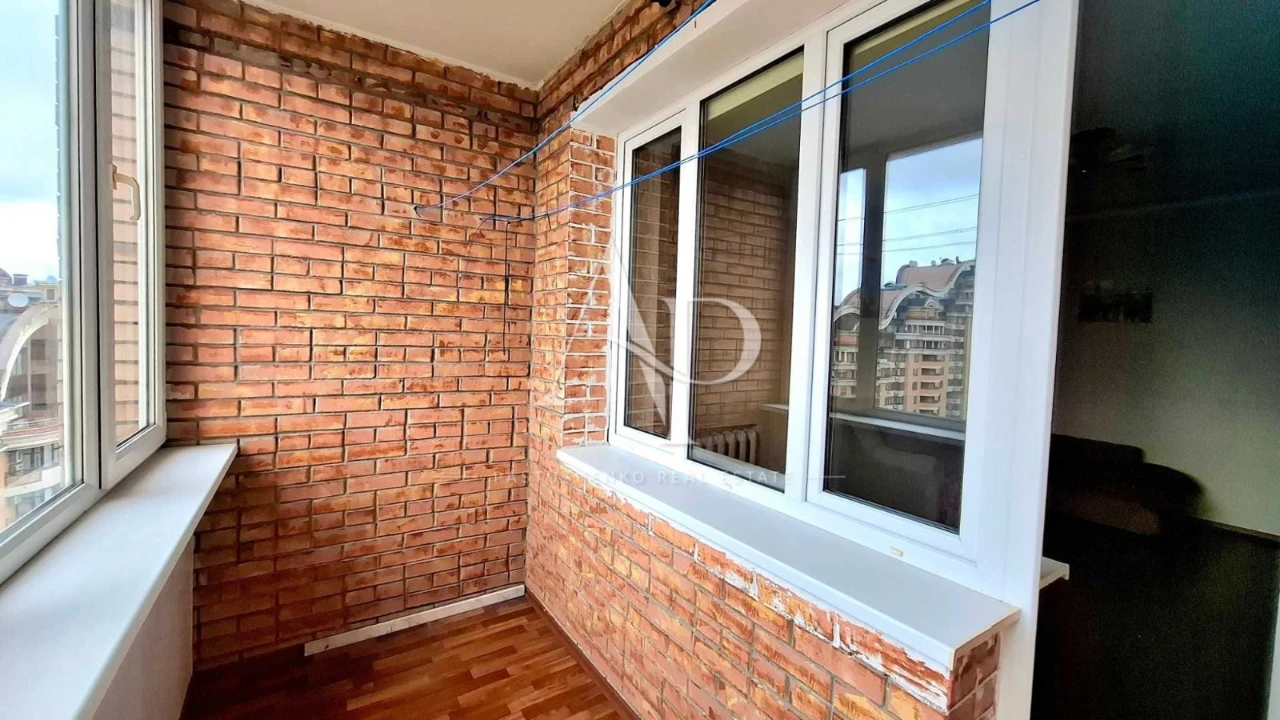 Sale of a 3-room apartment 110 sq. m on Levikovsky Street