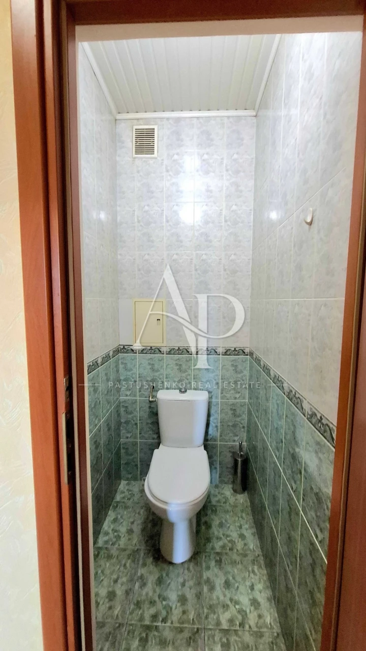 Sale of a 3-room apartment 110 sq. m on Levikovsky Street