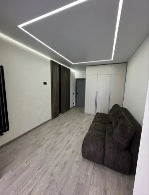 2-bedroom "City Center" Renovated/Furniture/Equipment 111 0