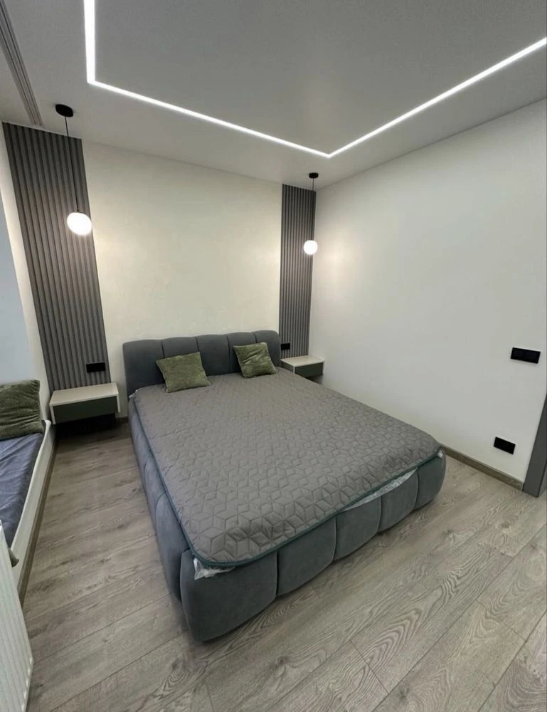 2-bedroom "City Center" Renovated/Furniture/Equipment 111 0