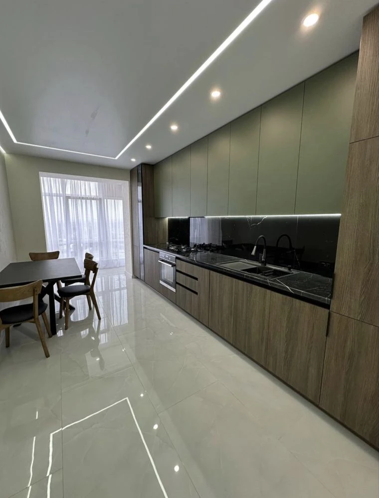 2-bedroom "City Center" Renovated/Furniture/Equipment 111 0