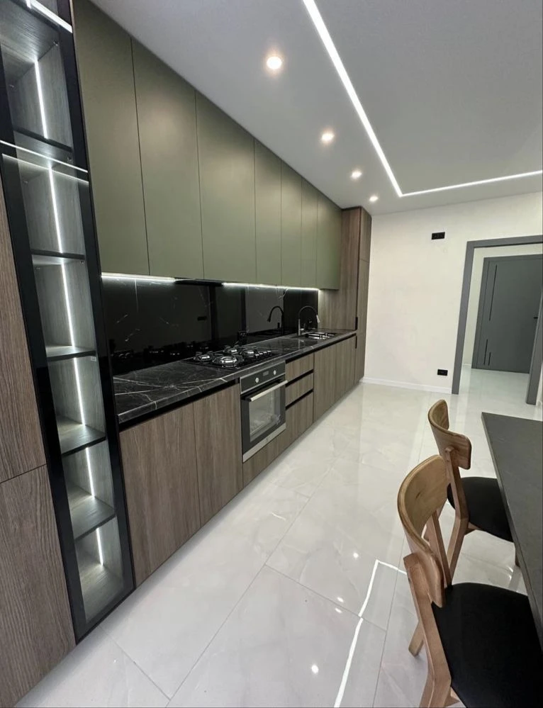 2-bedroom "City Center" Renovated/Furniture/Equipment 111 0