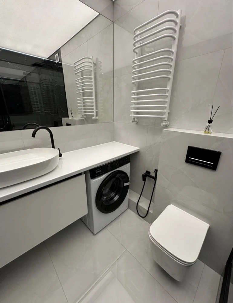 2-bedroom "City Center" Renovated/Furniture/Equipment 111 0