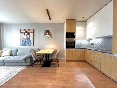 Sale of a stylish bright 1-bedroom apartment on the 3rd floor in the "Slavutich" residential complex