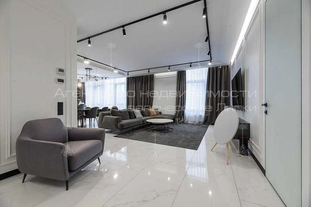 Продаж просторої 5-кімнатної квартири 251 м² в ЖК «Новопечерські Липки»