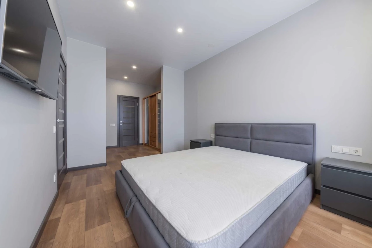 Stylish 2-bedroom apartment for sale, 49 sq m, with appliances in Slavutich residential complex