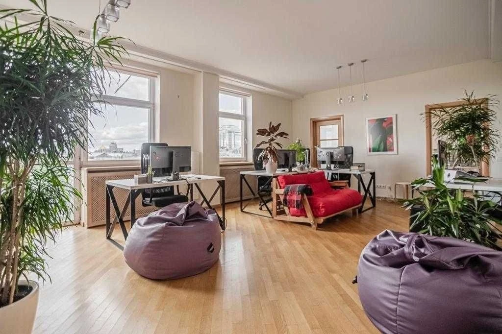 Sale of a 5-bedroom apartment. Taras Shevchenko Boulevard 11.