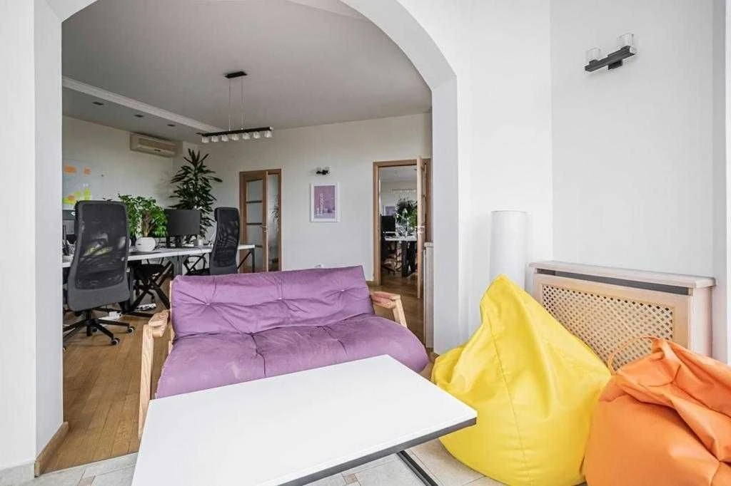 Sale of a 5-bedroom apartment. Taras Shevchenko Boulevard 11.