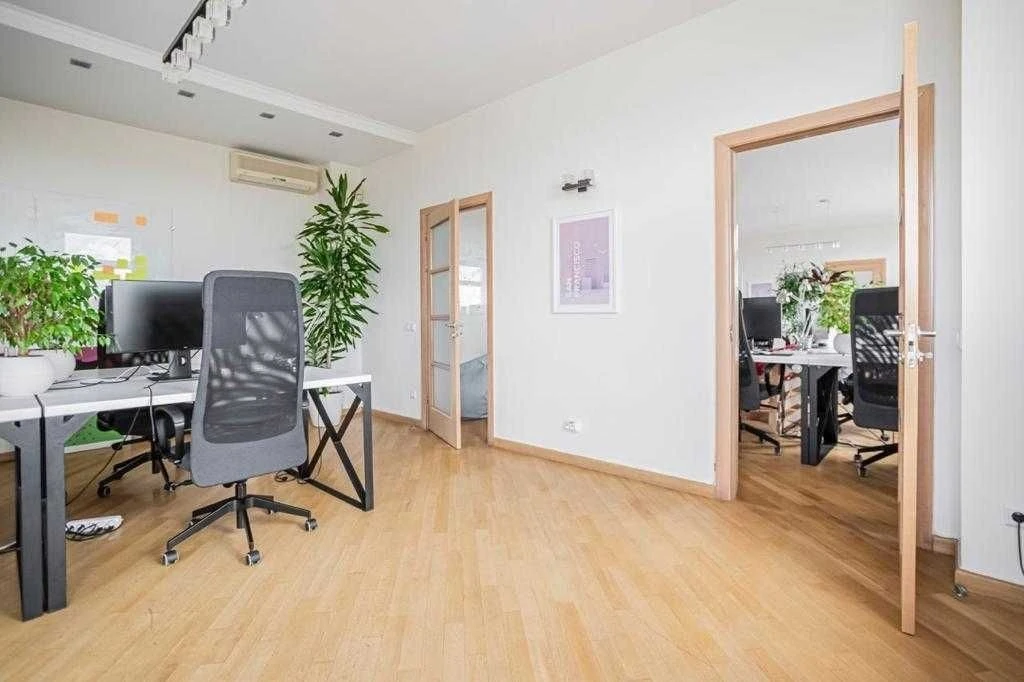 Sale of a 5-bedroom apartment. Taras Shevchenko Boulevard 11.