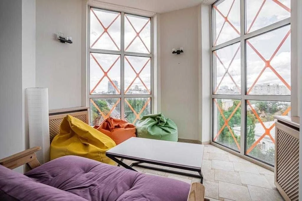 Sale of a 5-bedroom apartment. Taras Shevchenko Boulevard 11.