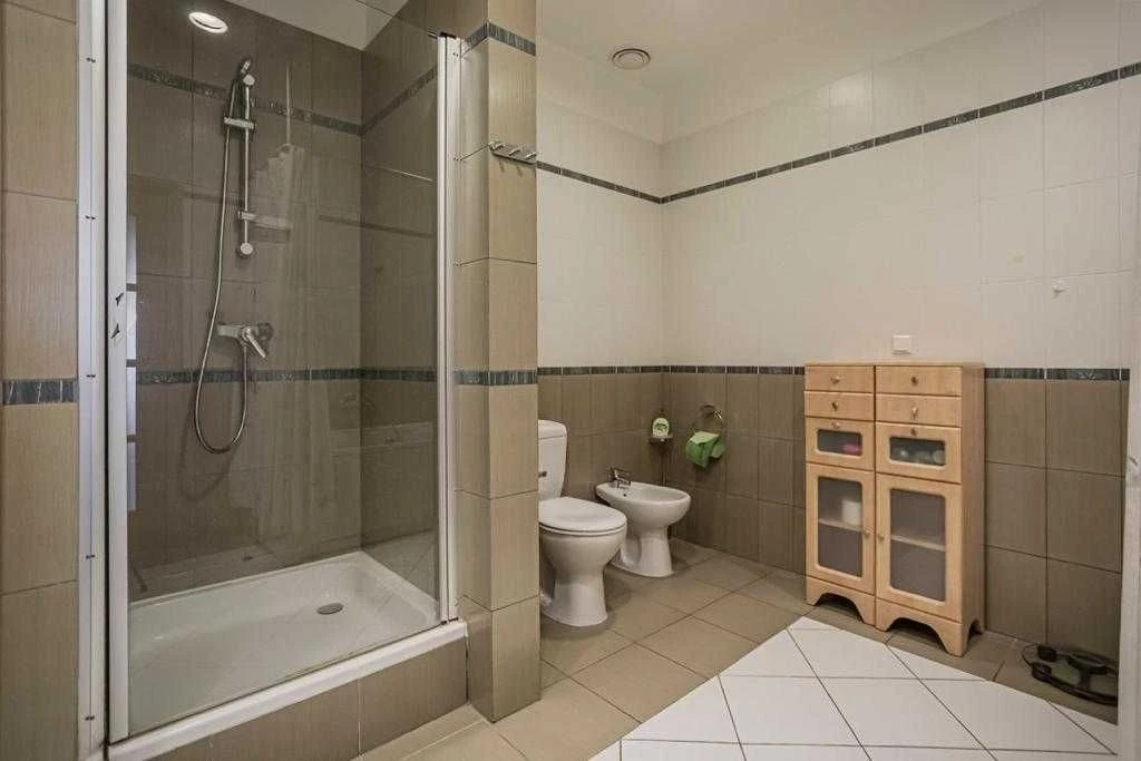 Sale of a 5-bedroom apartment. Taras Shevchenko Boulevard 11.