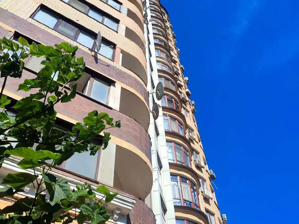 Квартира. Одесса, Тенистая ул.