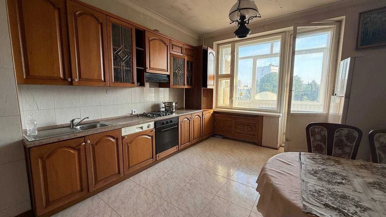 Three separate rooms, Lypky Arsenals, Pechersk, Mariinsky Park