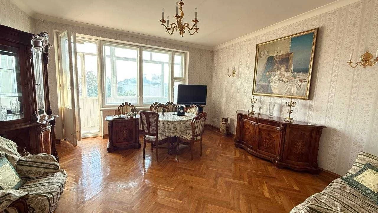 Three separate rooms, Lypky Arsenals, Pechersk, Mariinsky Park