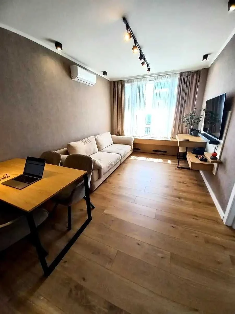 Sale of a 1-bedroom apartment in the "Slavutich" residential complex, Slavutich metro station