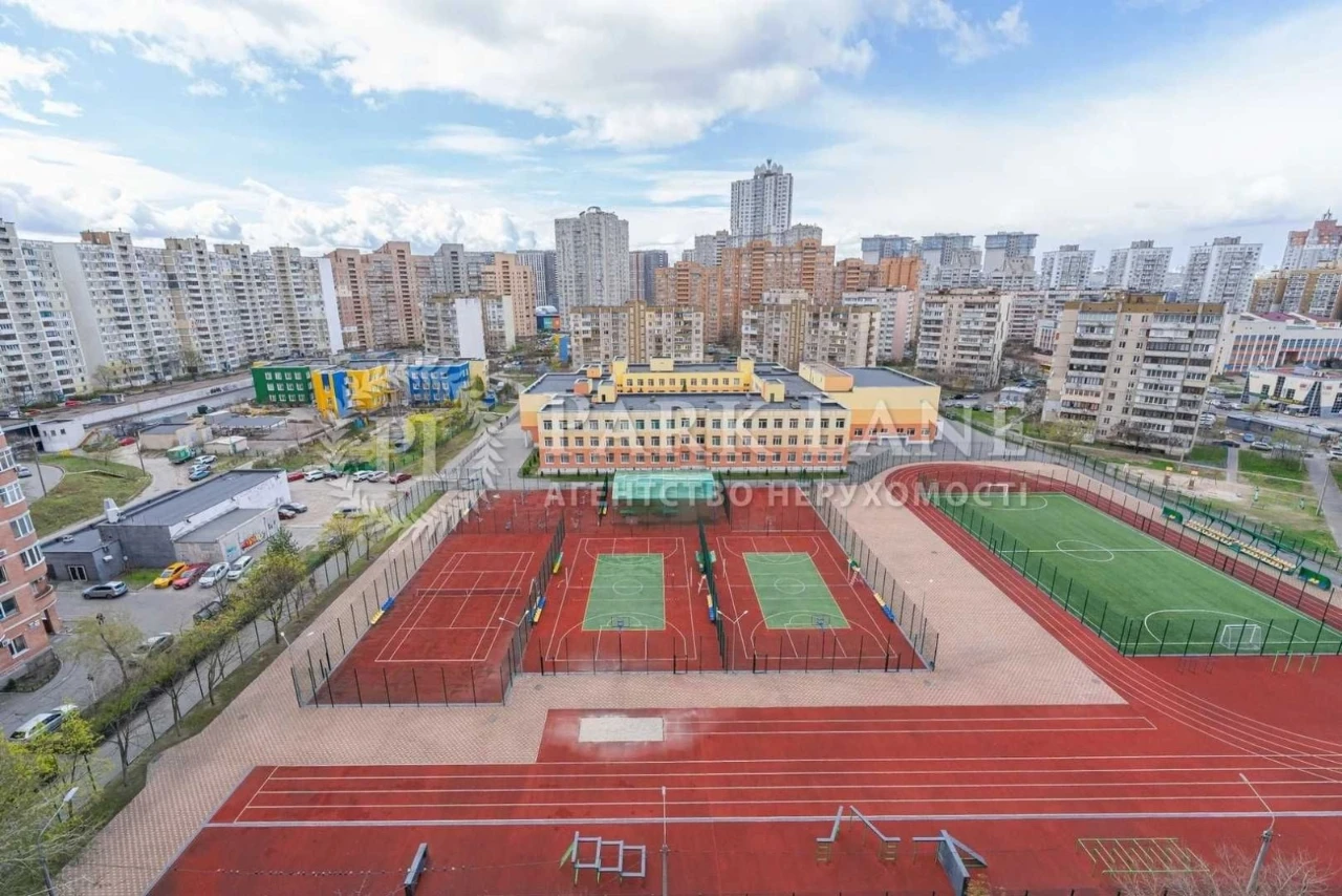 Продається двомісячна квартира в Княжьом Затоні, 11, тераса