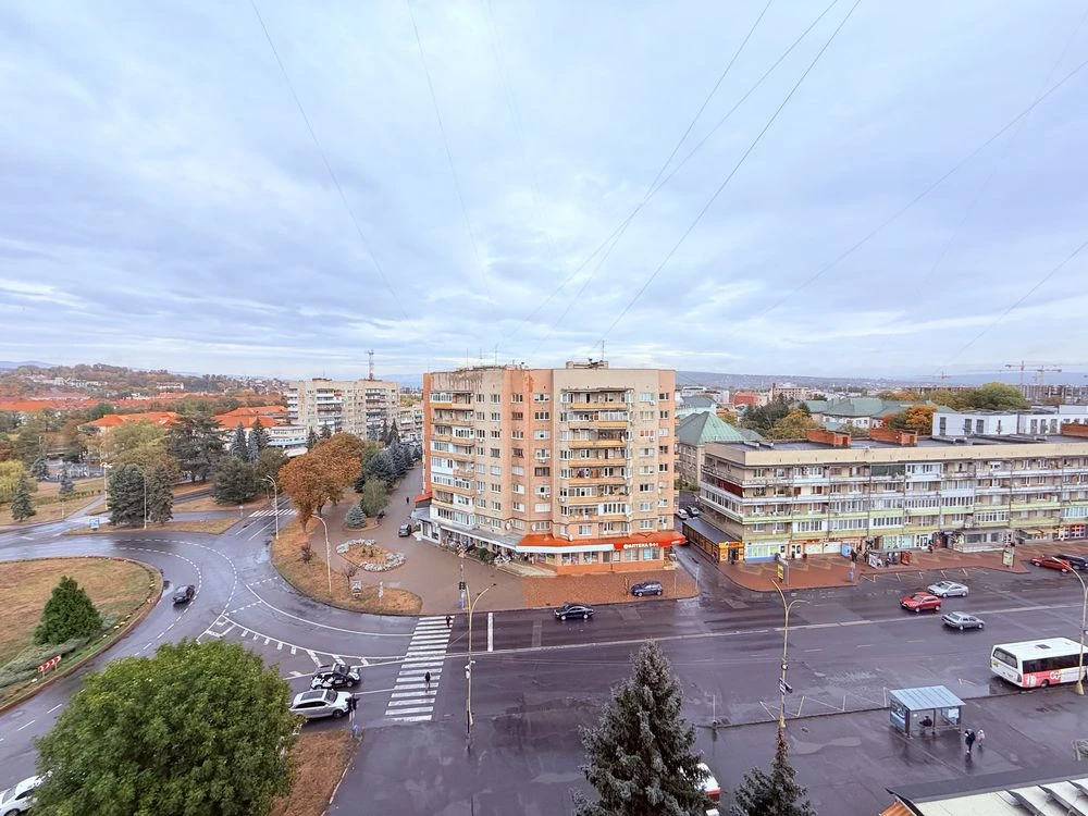 Two-bedroom apartment in the center