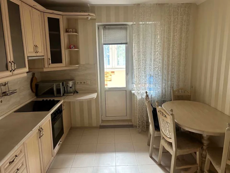 Apartment. Urlivska st., Kyiv