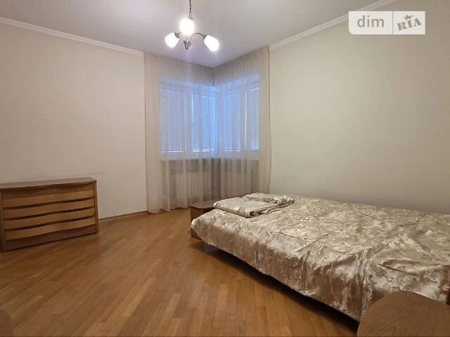 Sale of 3-room apartment 120.5 sq. m. on Levka Lukyanenka St. 29 •