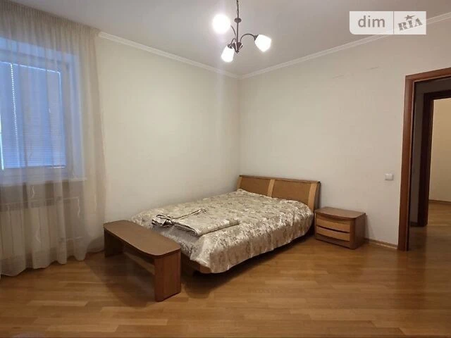 Sale of 3-room apartment 120.5 sq. m. on Levka Lukyanenka St. 29 •