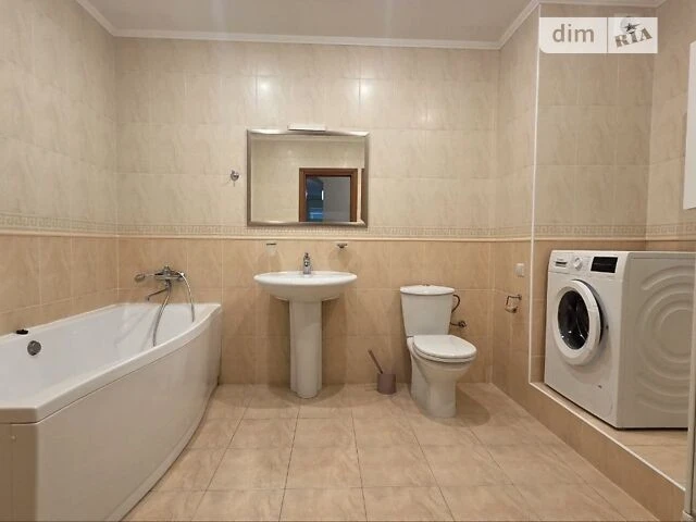 Sale of 3-room apartment 120.5 sq. m. on Levka Lukyanenka St. 29 •