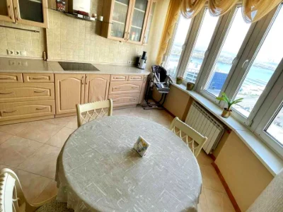 Apartment. Kyiv, Dniprovska Naborozhna st.