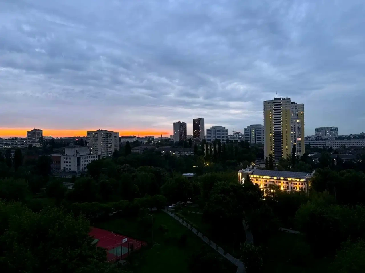 Оренда квартири 3-кімн. 80 м² 11/19 пов.