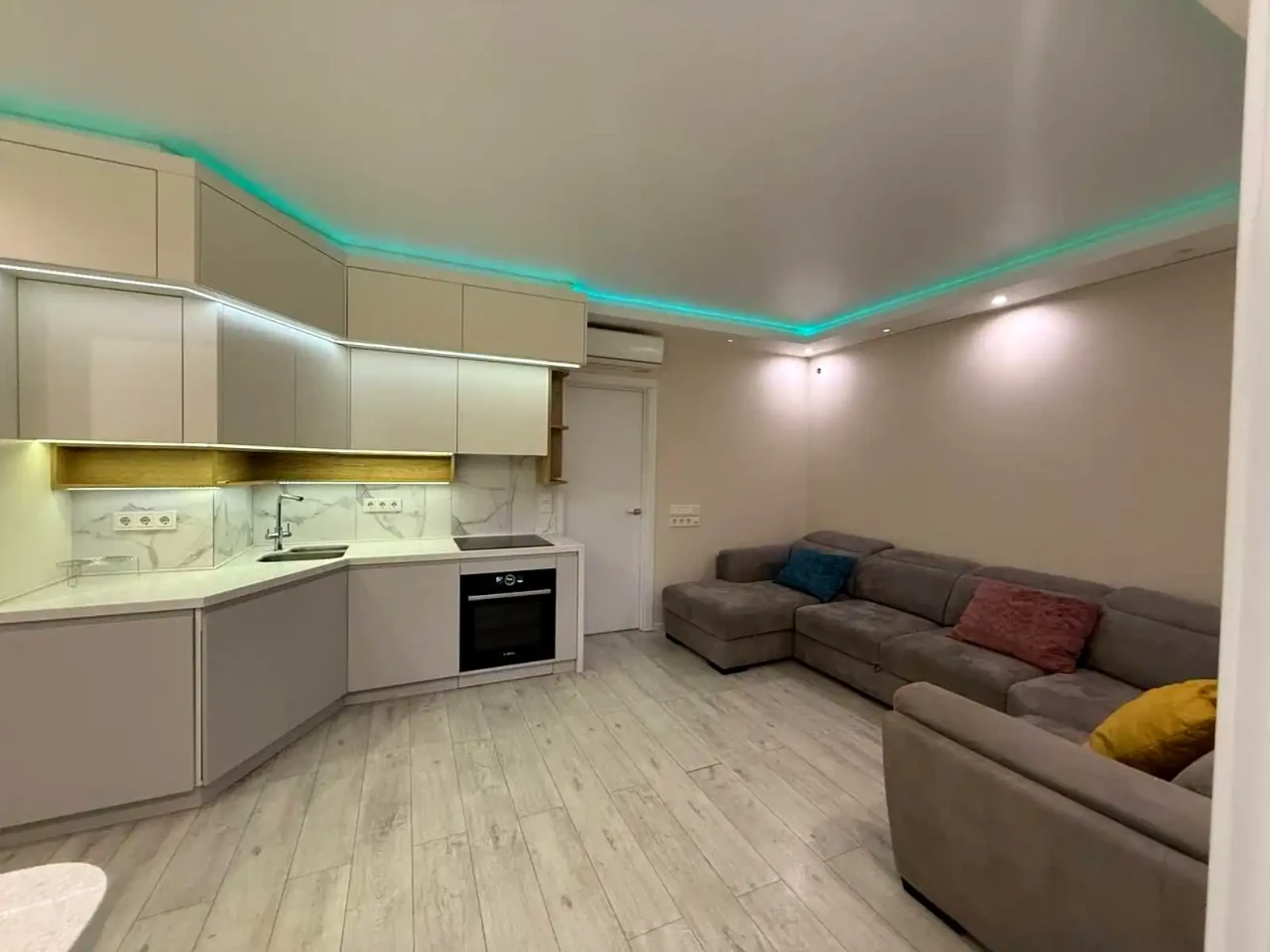 Оренда квартири 3-кімн. 80 м² 11/19 пов.