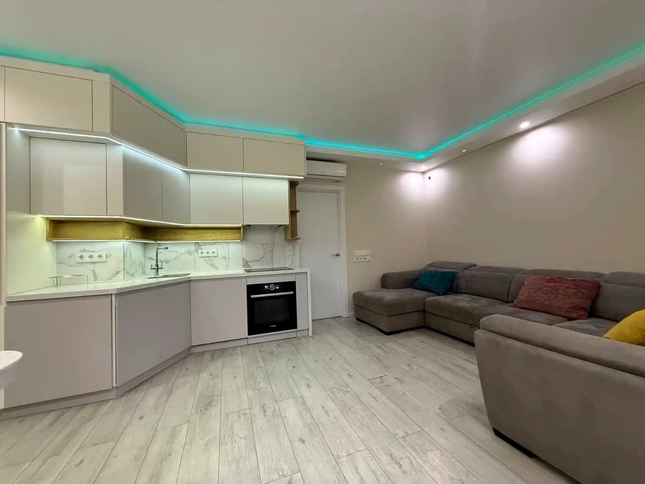 Оренда квартири 3-кімн. 80 м² 11/19 пов.