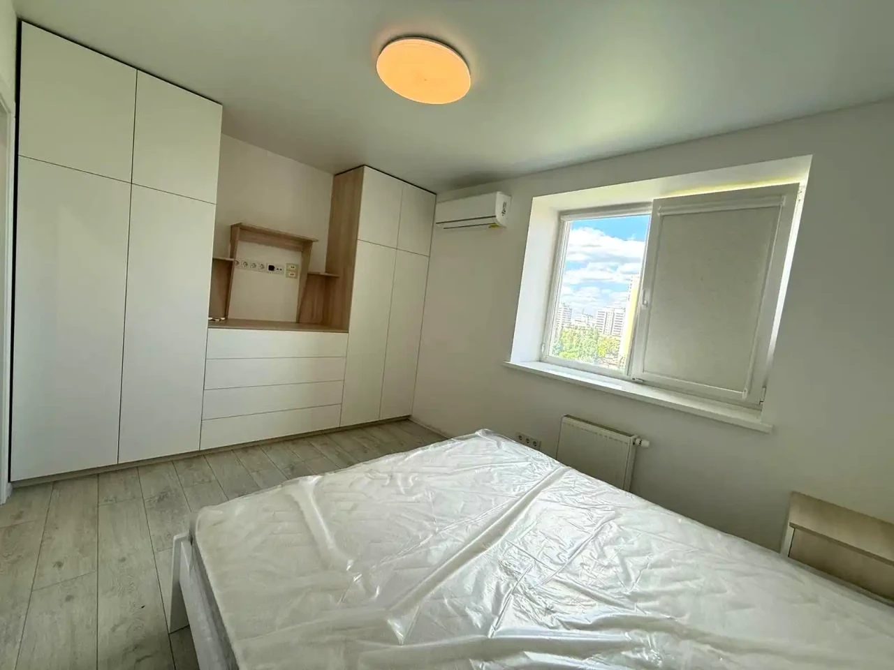 Оренда квартири 3-кімн. 80 м² 11/19 пов.