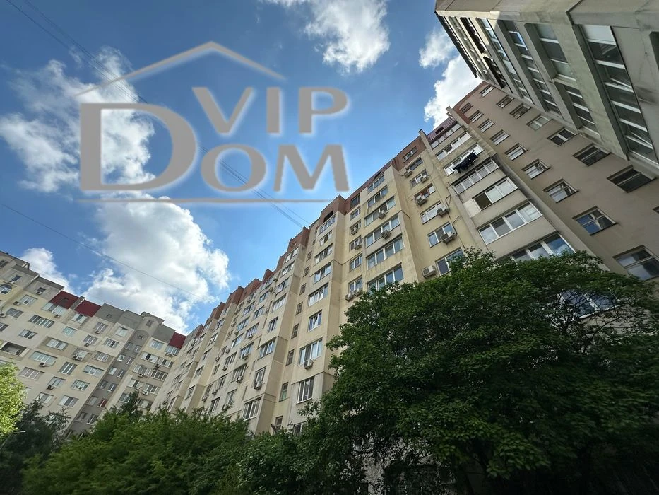 Квартира в кирпичном доме, своя котельная. Тополевая, Вузовс