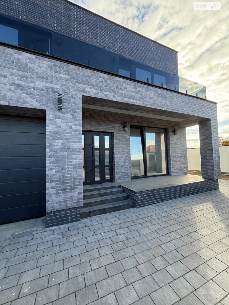 House for Sale - Tabla-1
