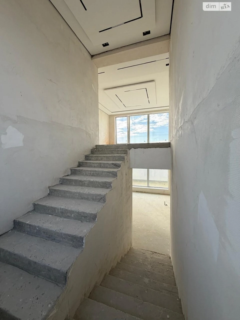 House for Sale - Tabla-1