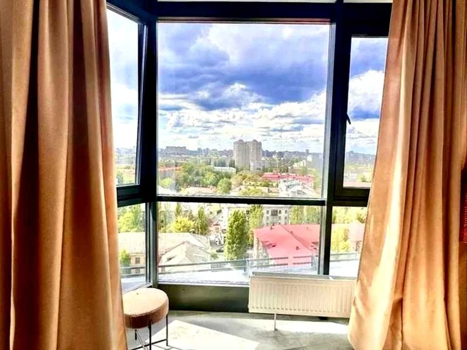 Apartment. Metropolitan Vasyl Lipkivsky Street, Kyiv