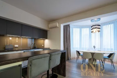 Long-term rental of a 4-bedroom apartment in the City Center of Lypky Building