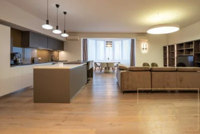 Long-term rental of a 4-bedroom apartment in the City Center of Lypky Building