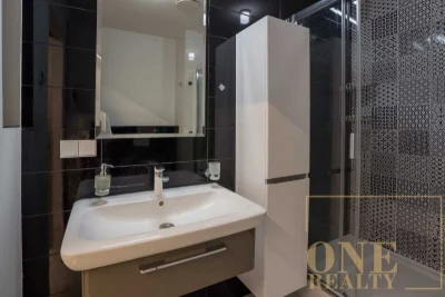 Long-term rental of a 4-bedroom apartment in the City Center of Lypky Building