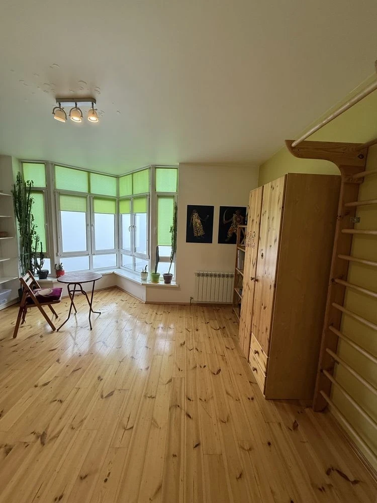 Rent a 2-bedroom apartment in ЖК Зелений Острів-2, Bereh city