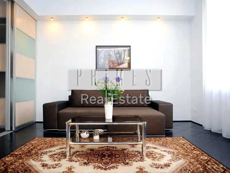 Apartment. Khreshchatyk st., Kyiv