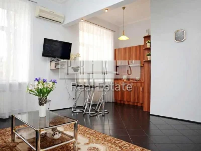 Apartment. Khreshchatyk st., Kyiv